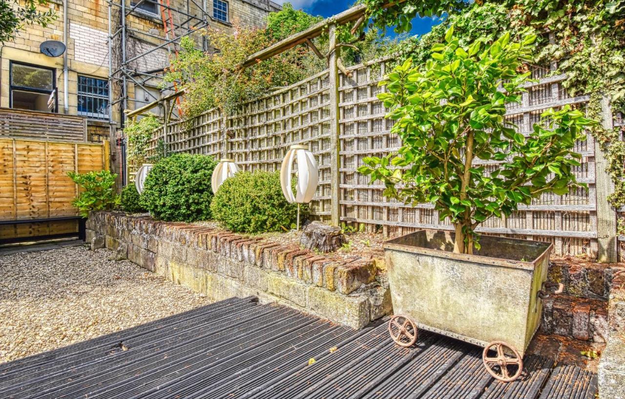 2 Bedroom Apartment In Bath City Centre With Garden & Free Parking ภายนอก รูปภาพ
