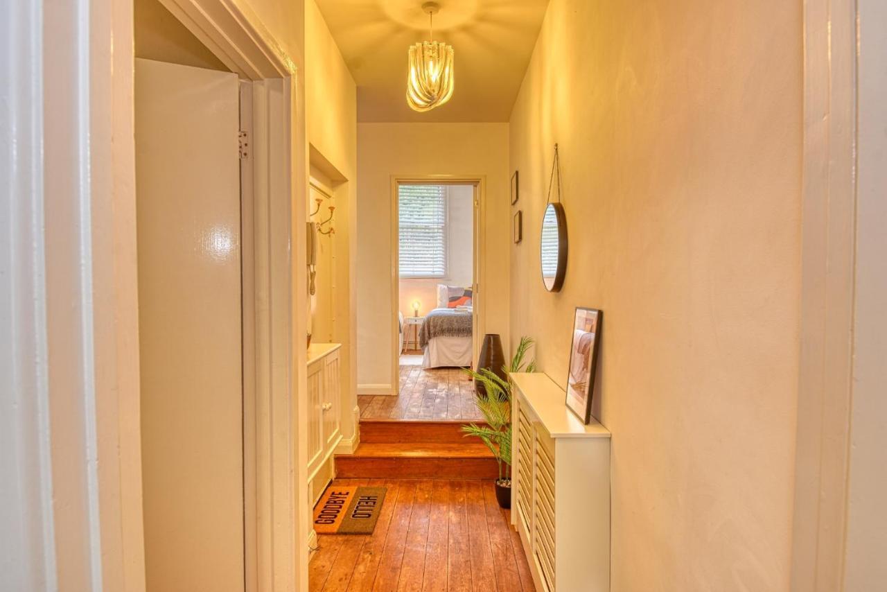 2 Bedroom Apartment In Bath City Centre With Garden & Free Parking ภายนอก รูปภาพ