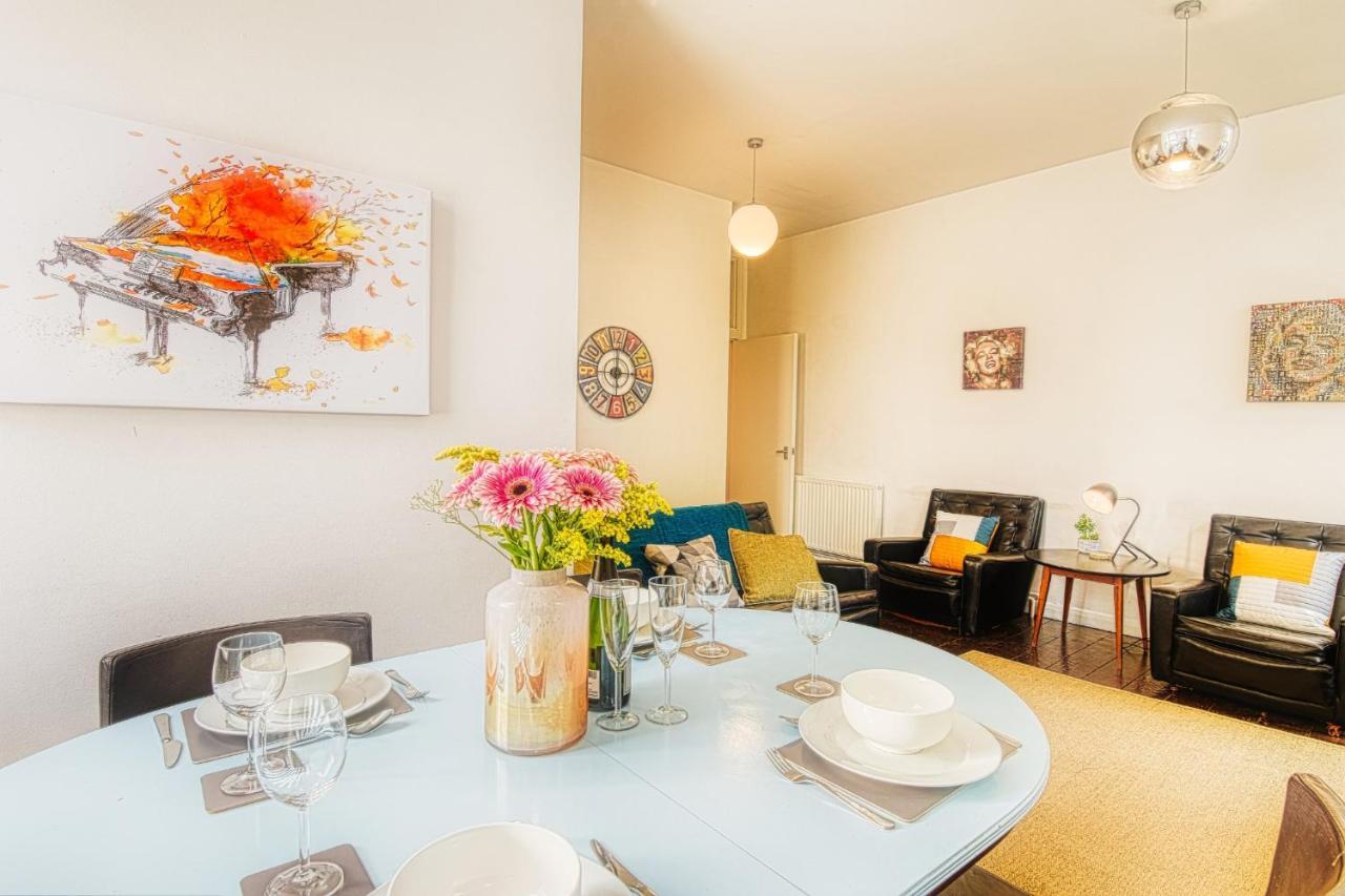 2 Bedroom Apartment In Bath City Centre With Garden & Free Parking ภายนอก รูปภาพ
