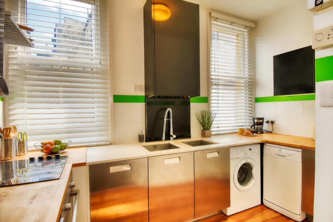 2 Bedroom Apartment In Bath City Centre With Garden & Free Parking ภายนอก รูปภาพ