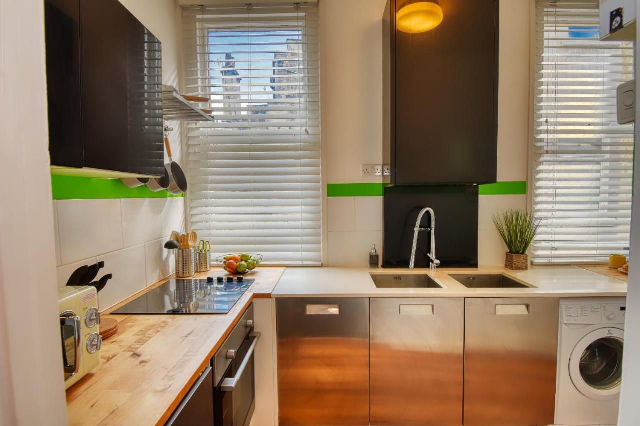 2 Bedroom Apartment In Bath City Centre With Garden & Free Parking ภายนอก รูปภาพ